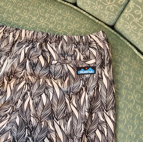 Kavu L Quick Dry Joggers Ink Leaf Print - Picture 1 of 3